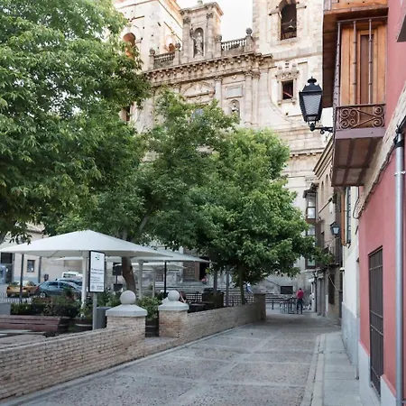 La Dama Del Jardin Del Nuncio Апартаменты