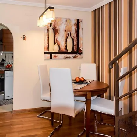 Apartament La Dama Del Jardin Del Nuncio Toledo